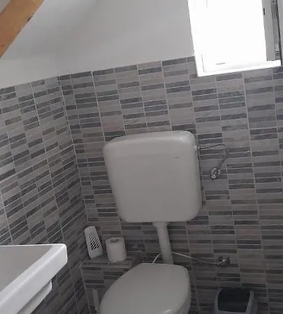 Ravne Weekend House Ferienhaus