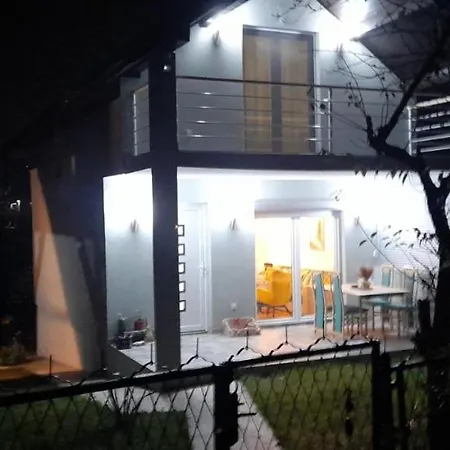 Ferienhaus Ravne Weekend House